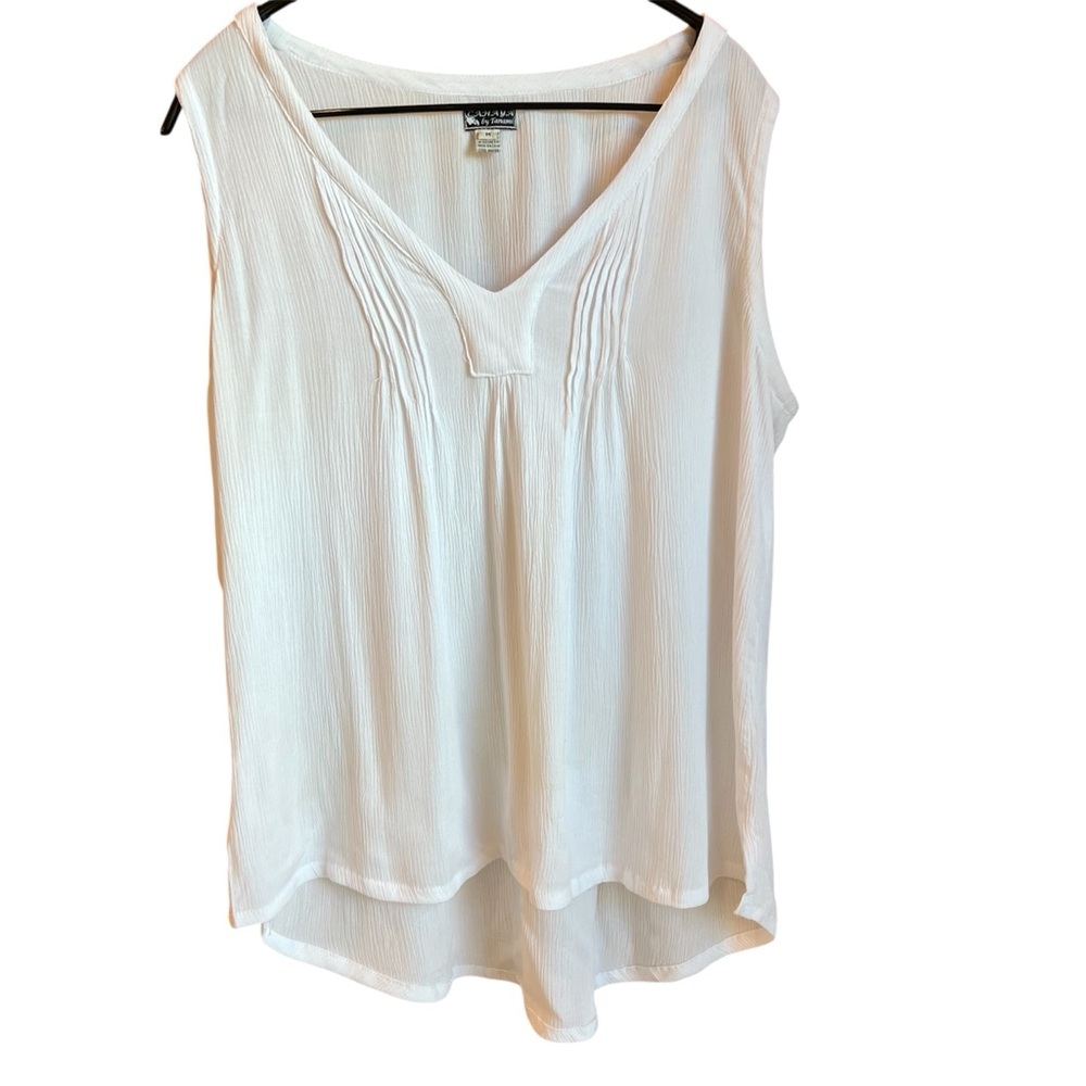 CAHAYA White Sleeveless Breezy Blouse Size Medium Pleates Hi Low Lightweight